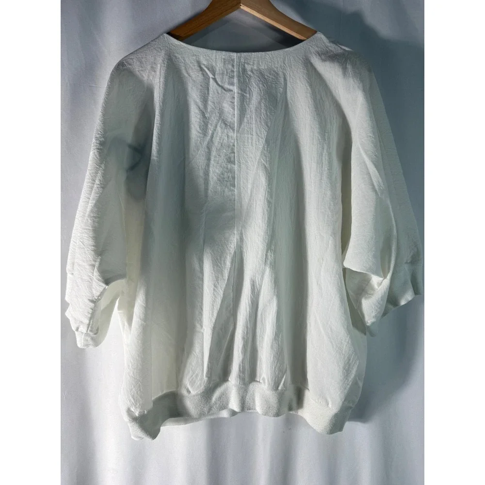 Orare‎ Vintage White Butterfly Applique V-Neck Blouse Made in USA Textured Top